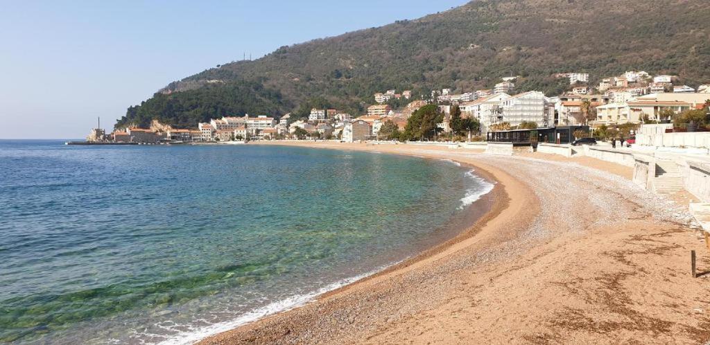 Symphony Apartments Street View Petrovac Exterior foto
